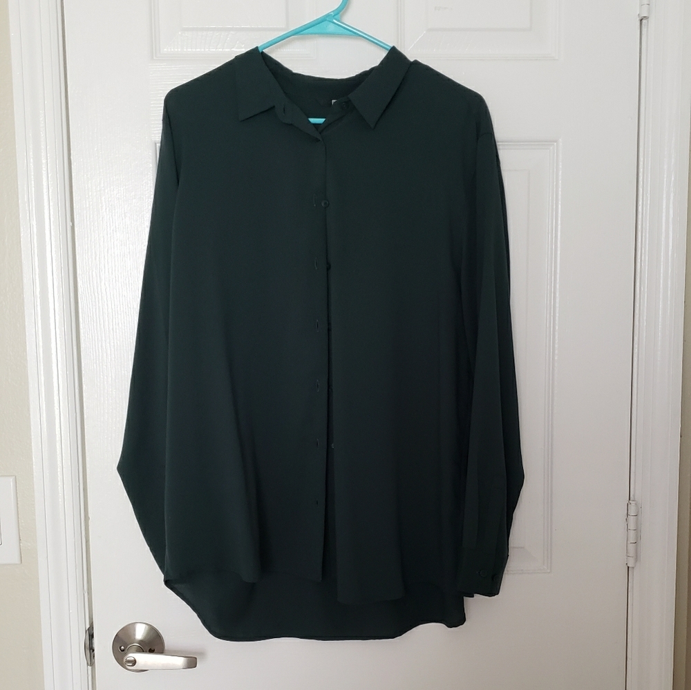 Uniqlo Dark Green Button Down